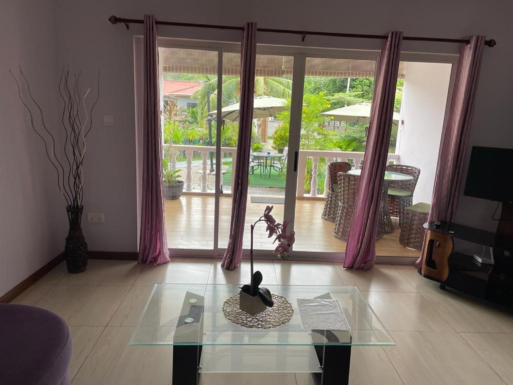 Mokara Holiday Apartment Anse Royale Exterior foto